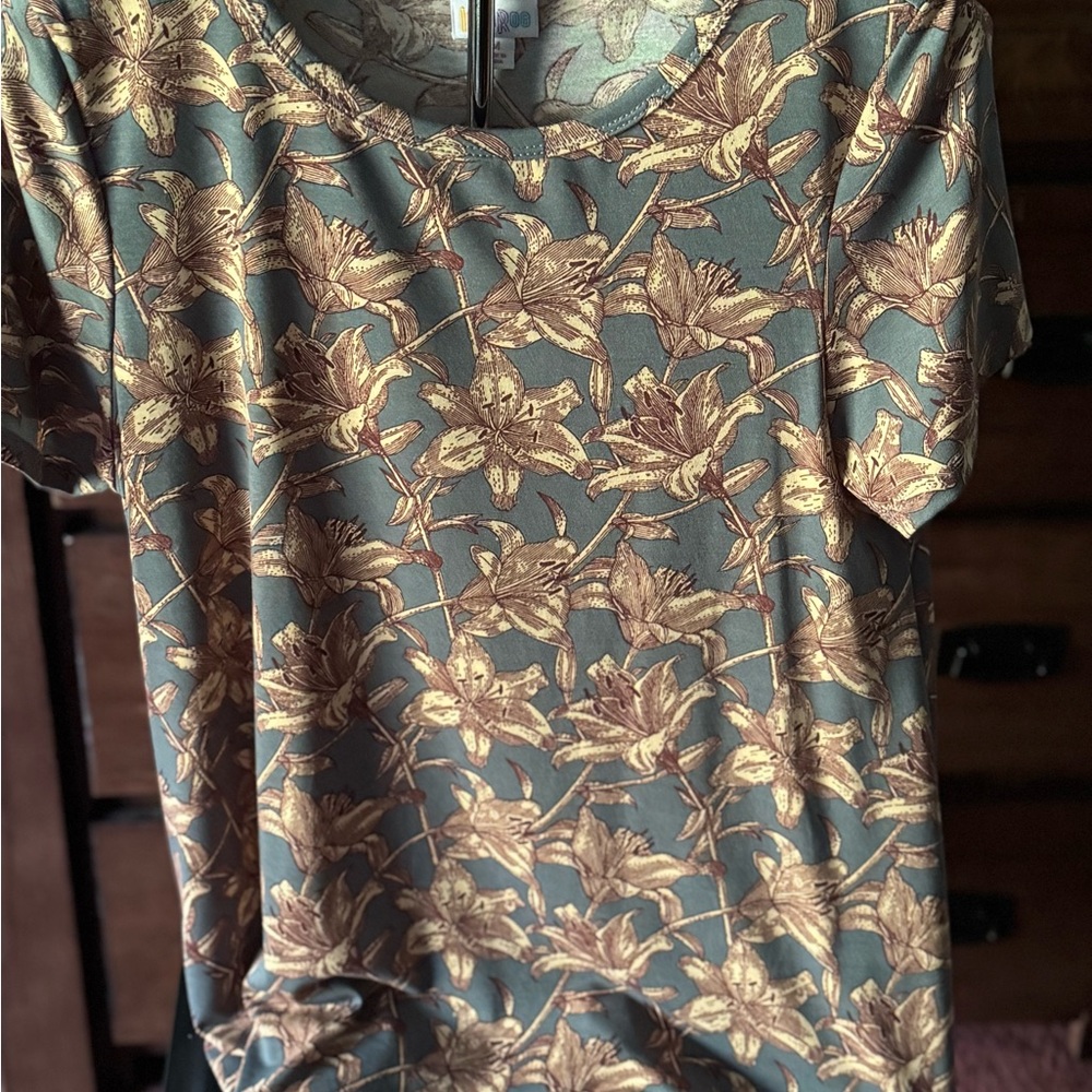 LuLaRoe Green Midi Dress with Short Sleeves and Crew Neck